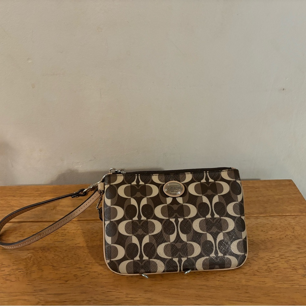 Coach Peyton Signature Dream C Brown and White Coated Canvas Wristlet Wa… - Picture 4 of 12